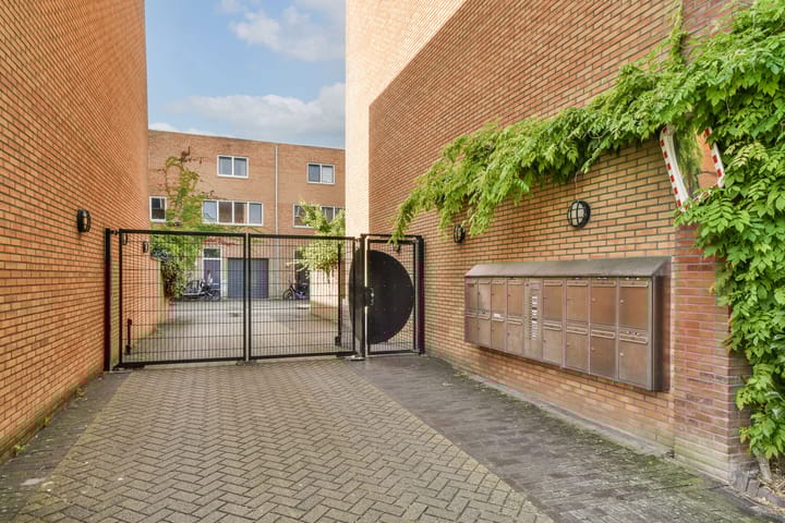 Foto 28 van Peter Martensstraat 45