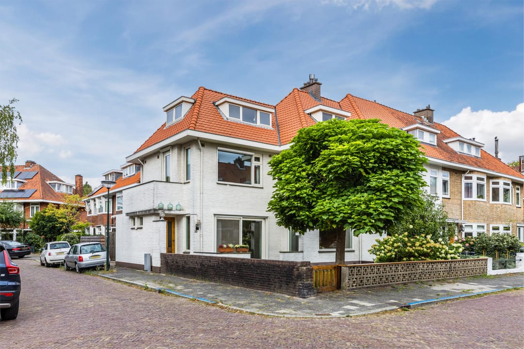 Photo 1 of Den Burghstraat 10