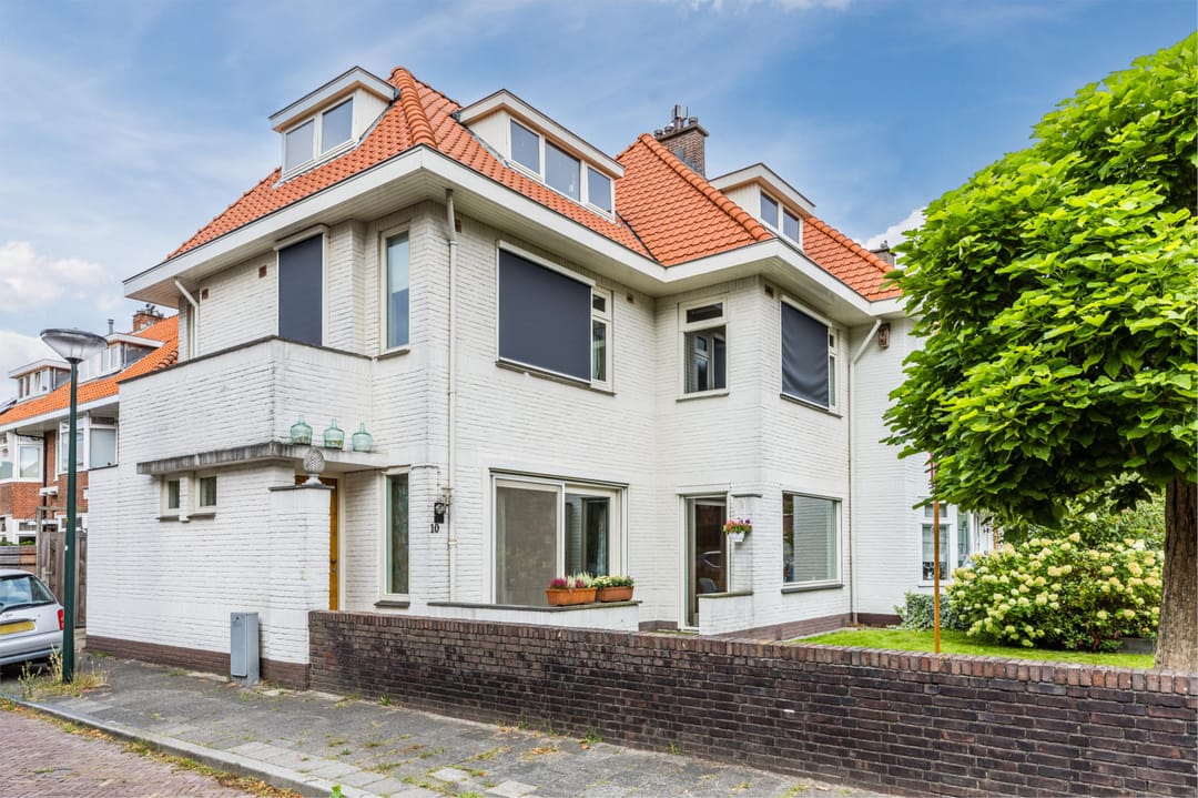 Photo 2 of Den Burghstraat 10