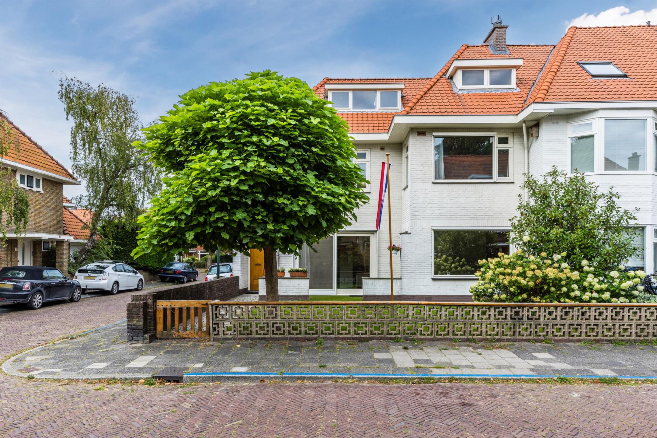 Photo 3 of Den Burghstraat 10