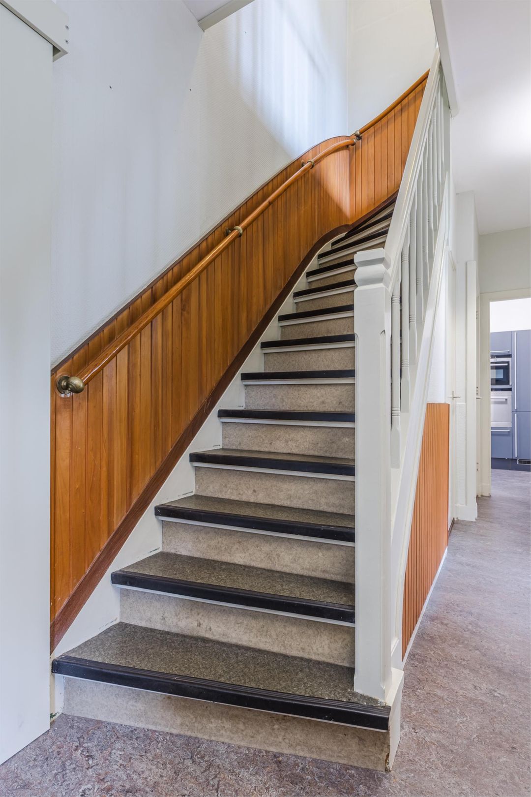 Photo 13 of Den Burghstraat 10