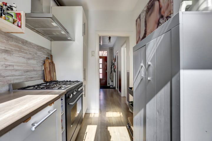 Photo 11 of Prins Bernhardstraat 62