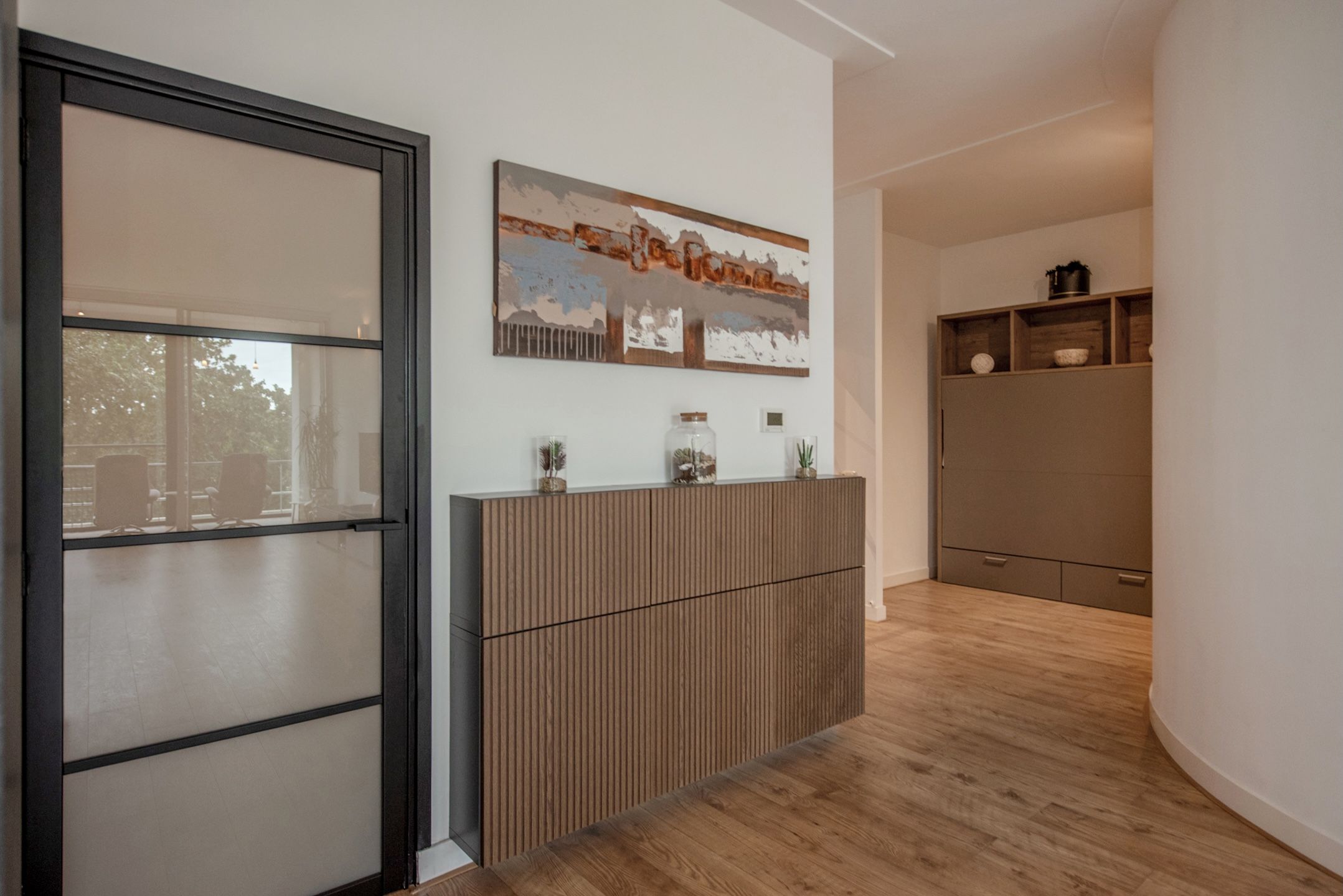 Foto 9 van Sir Winston Churchillln 283-F016