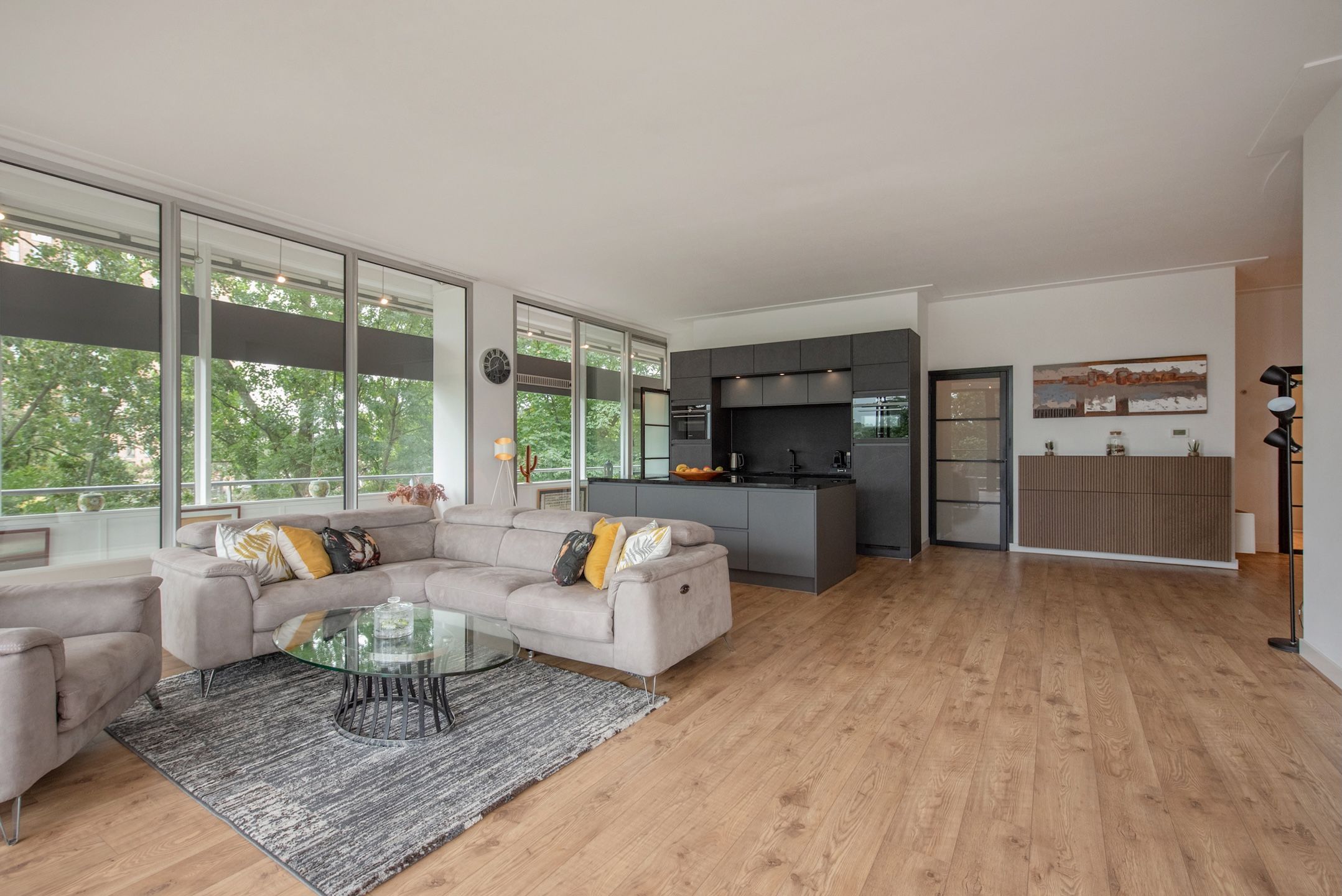 Foto 12 van Sir Winston Churchillln 283-F016