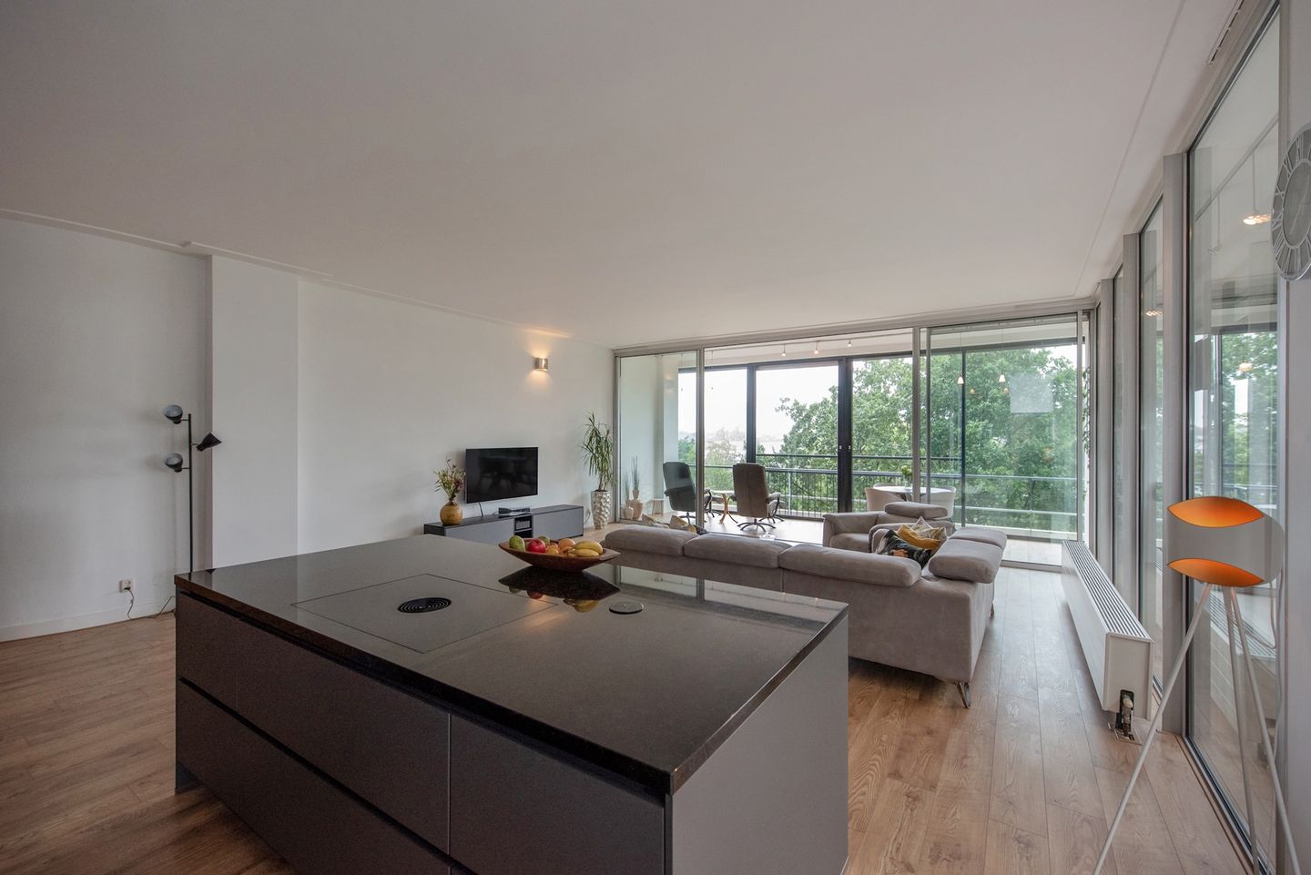 Foto 14 van Sir Winston Churchillln 283-F016