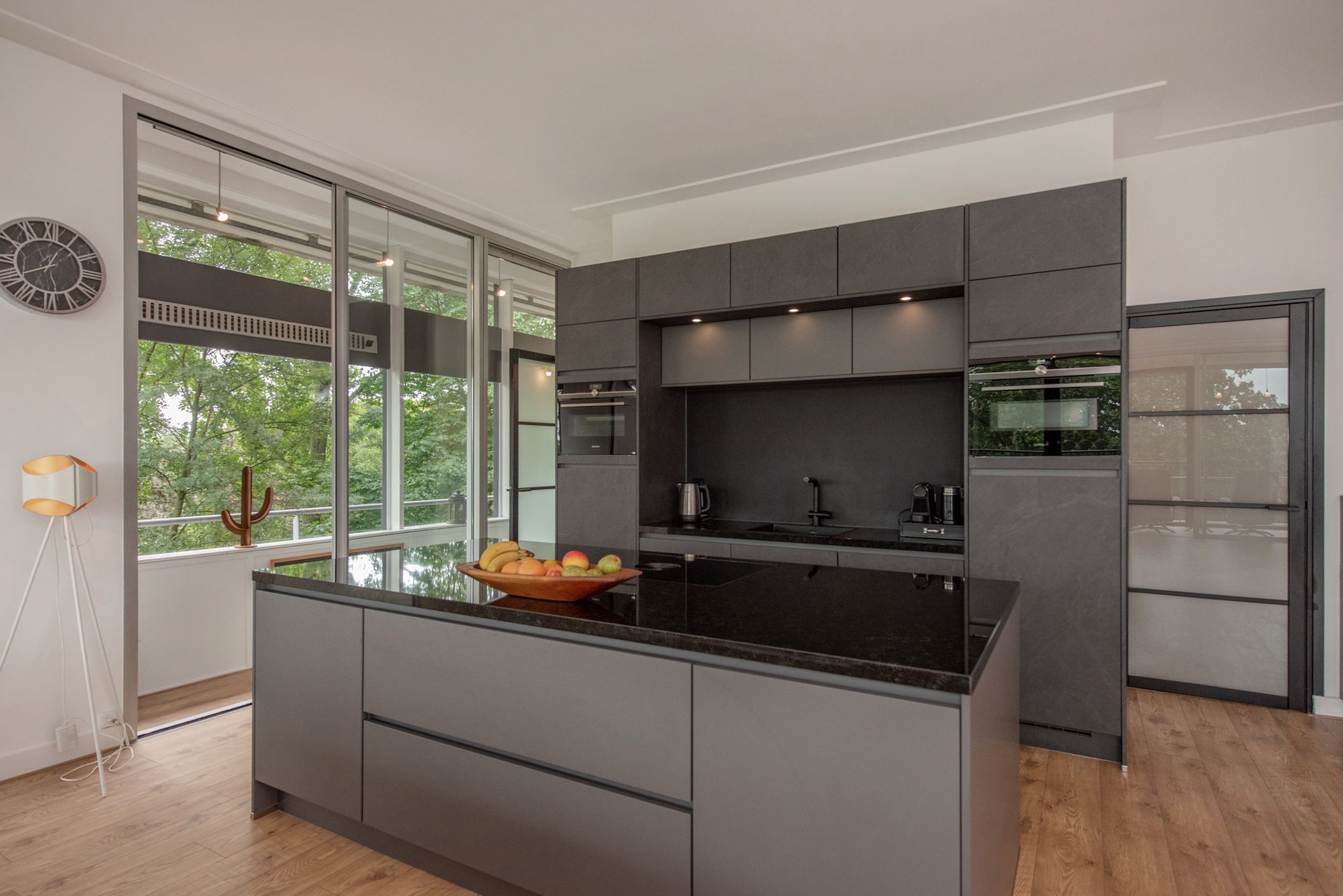 Foto 15 van Sir Winston Churchillln 283-F016