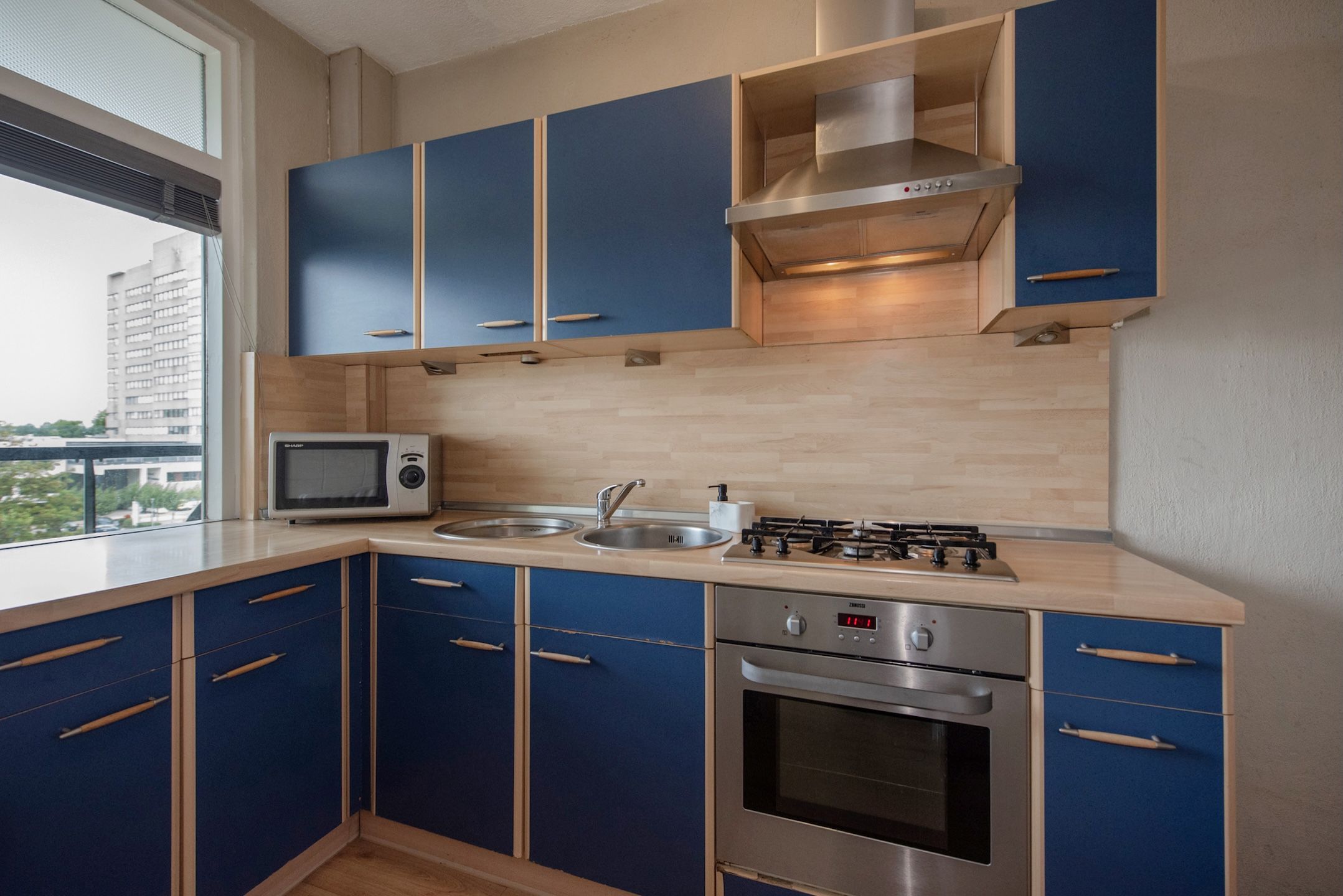 Foto 21 van Burgemeester Caan van Necklaan 634