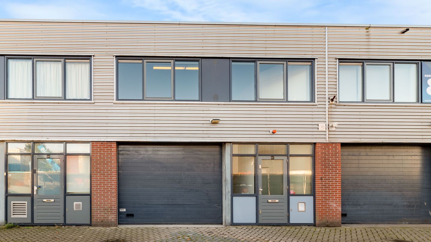 Bekijk foto 2 van Staalstraat 167