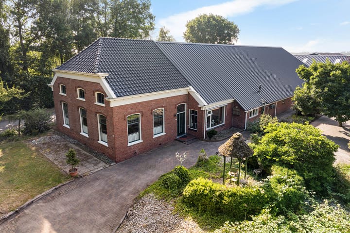Hoofdweg 10, Kolham