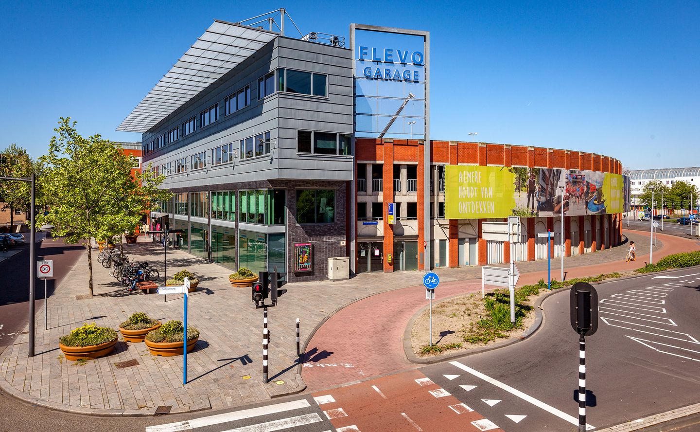 Bekijk foto 2 van Blekerstraat 4