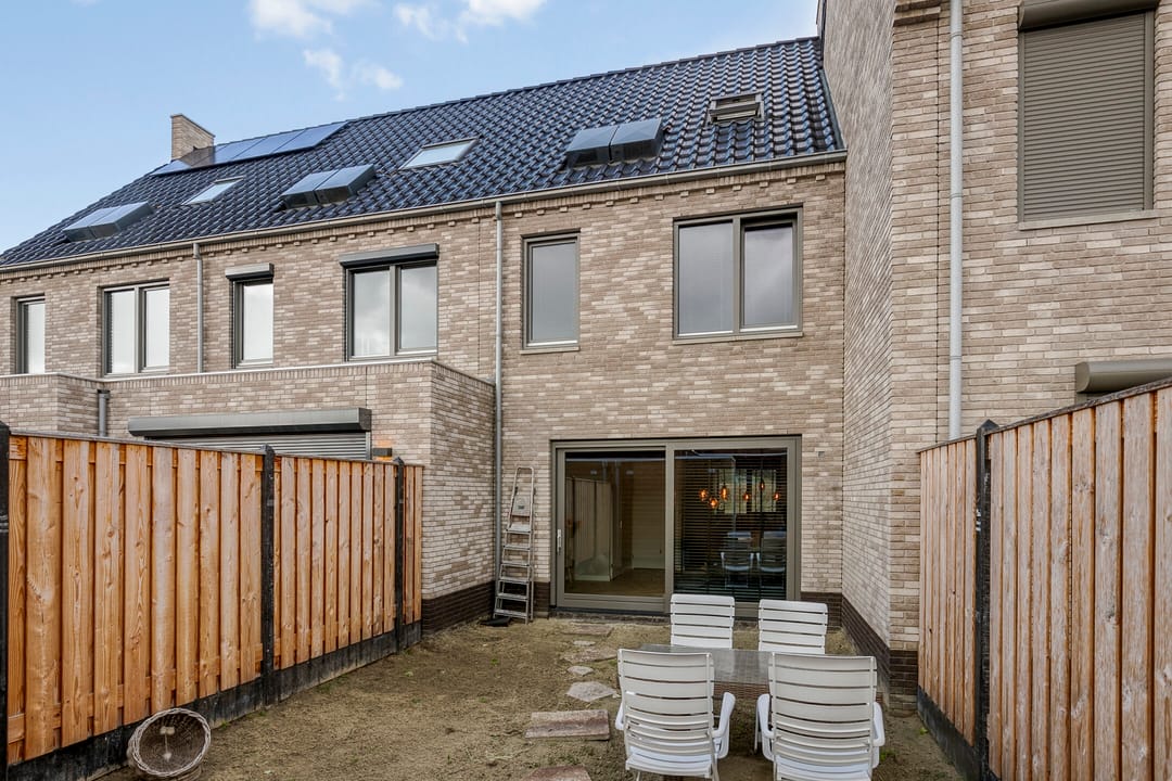 Photo 23 of Topaas 6