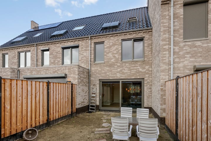 Foto 23 van Topaas 6