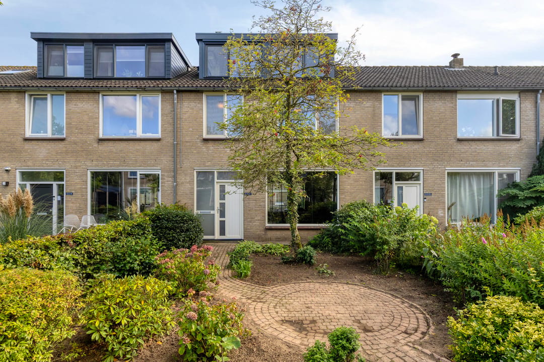 Photo 1 of Heilige Stoel 5222