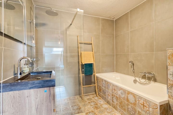 Foto 21 van Emmerikseweg 389