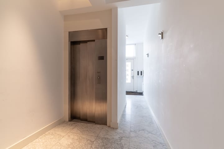 Foto 7 van Gevers Deynootweg 27-B