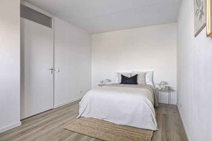 Foto 4 van Middeldijkerplein 131