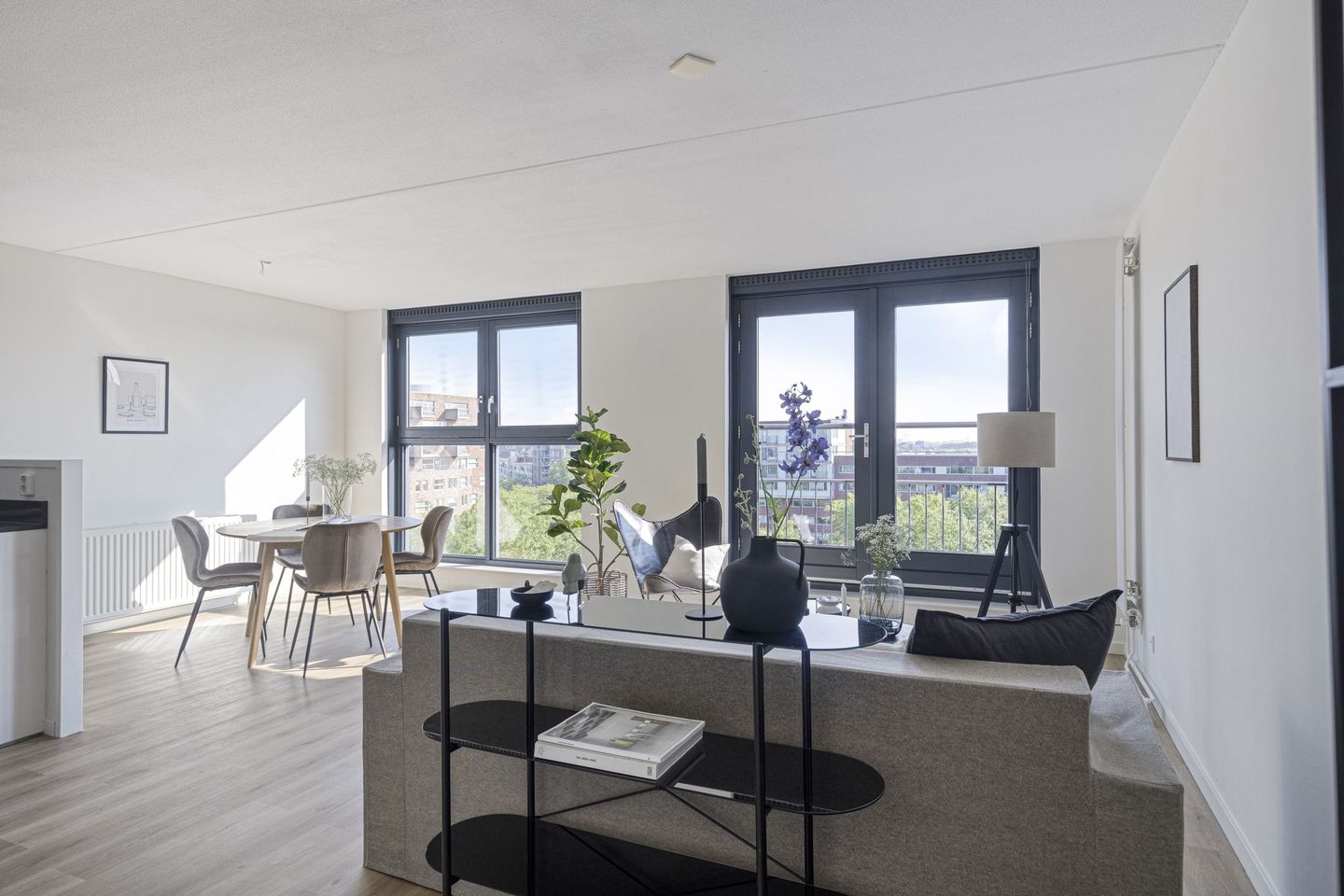 Foto 10 van Middeldijkerplein 131