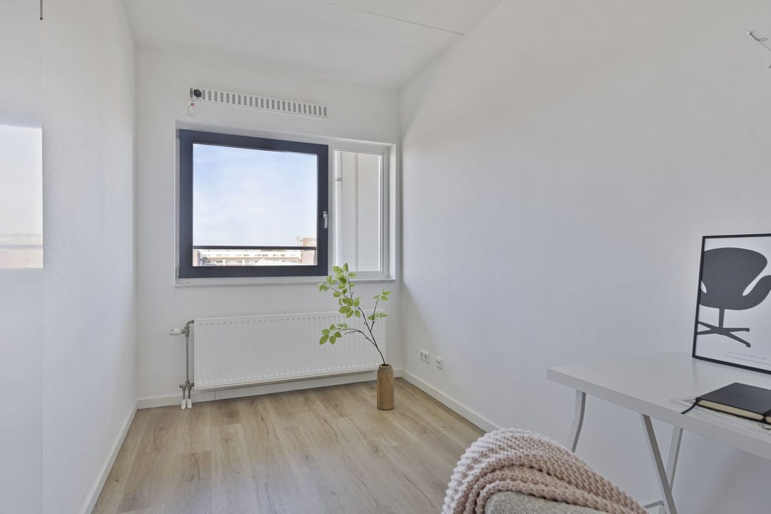 Foto 16 van Middeldijkerplein 131