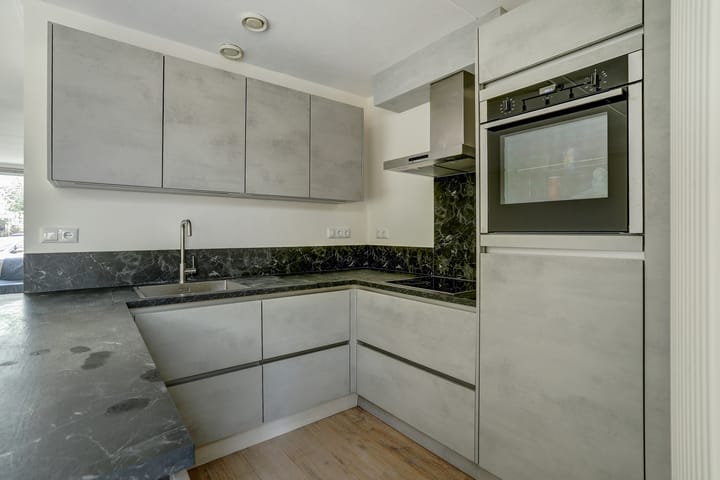 Foto 7 van Albert Camuslaan 11