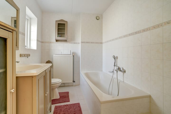 Foto 19 van Albert Camuslaan 11