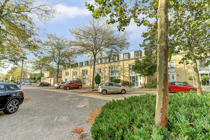 Foto 32 van Albert Camuslaan 11