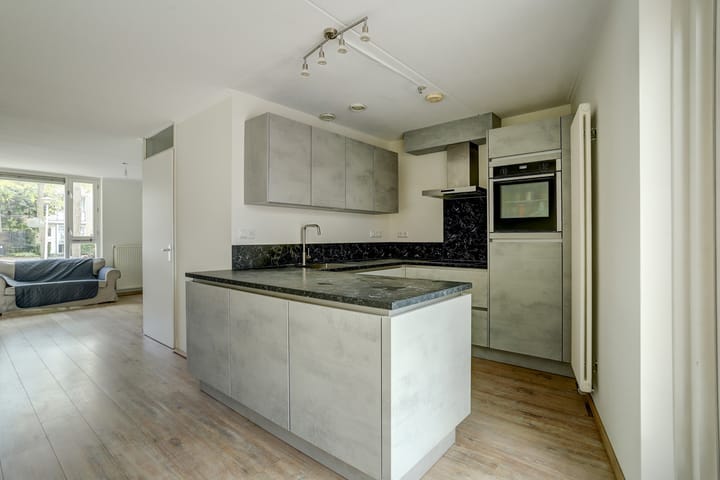 Foto 2 van Albert Camuslaan 11