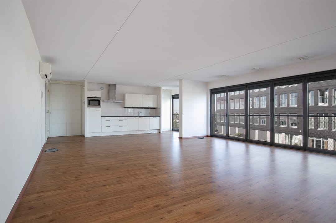 Foto 2 van Purperhoedenveem 122