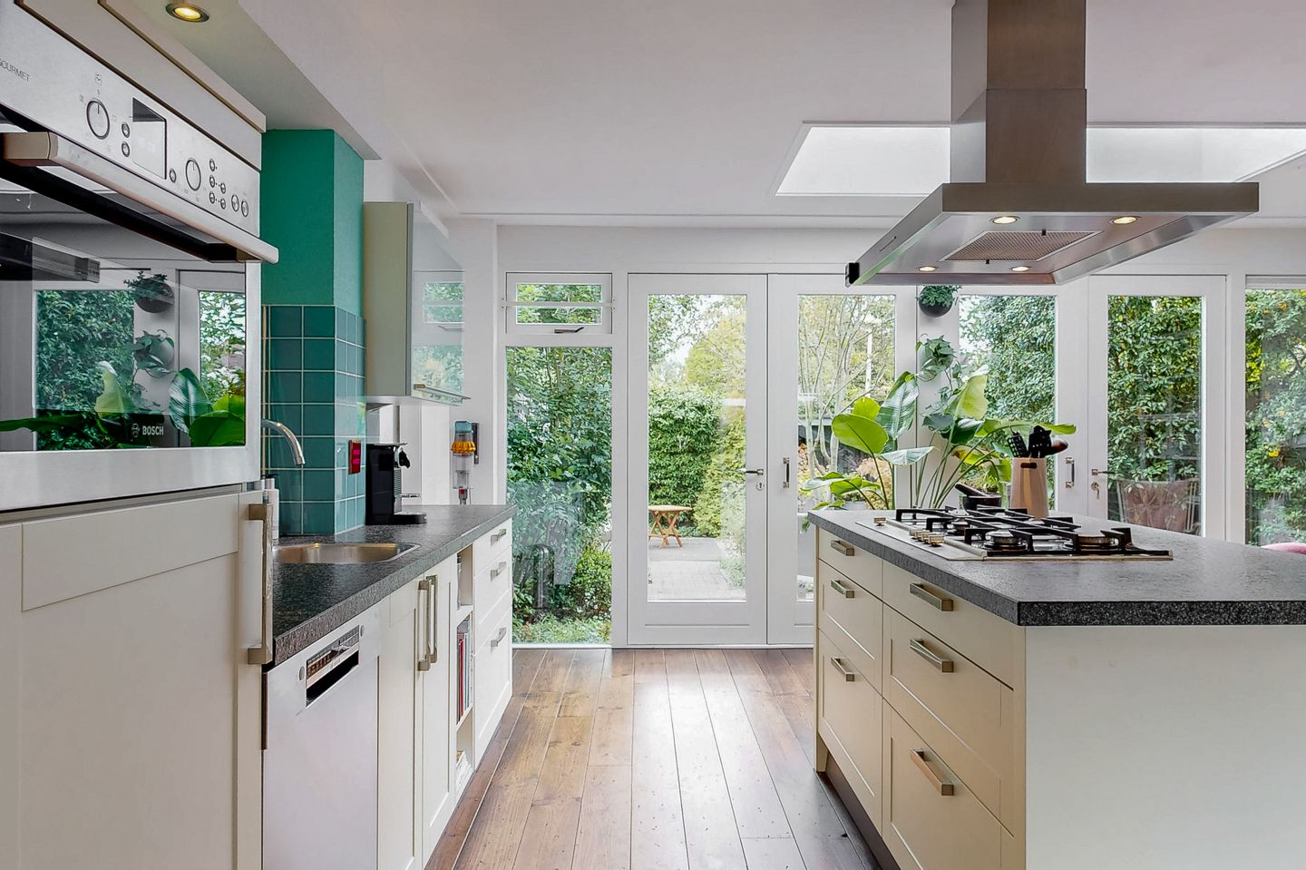 Photo 14 of Willem de Zwijgerlaan 35