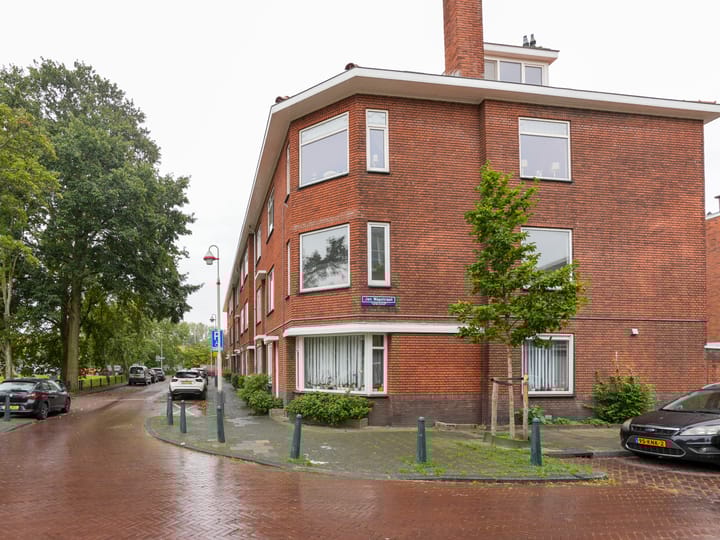 Foto 6 van Aarnout Drostlaan 61