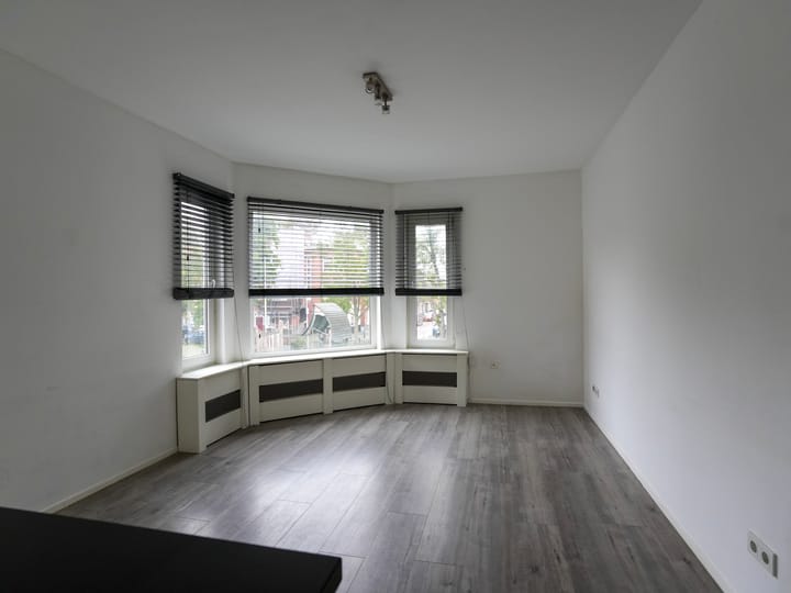 Foto 14 van Aarnout Drostlaan 61