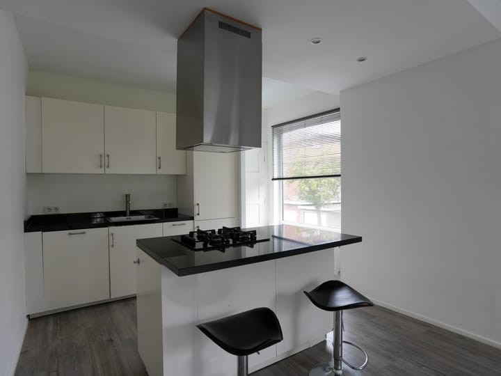 Foto 15 van Aarnout Drostlaan 61