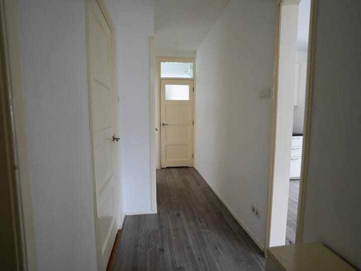 Foto 19 van Aarnout Drostlaan 61