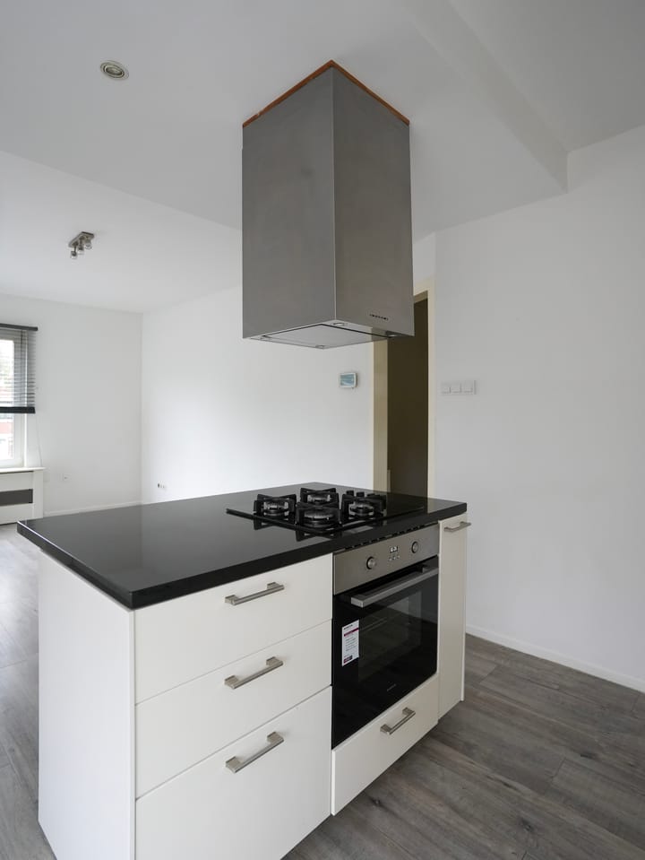 Foto 32 van Aarnout Drostlaan 61