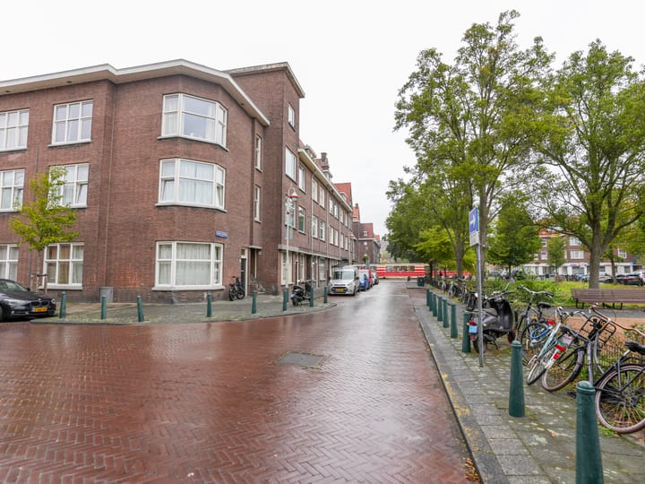 Foto 39 van Aarnout Drostlaan 61