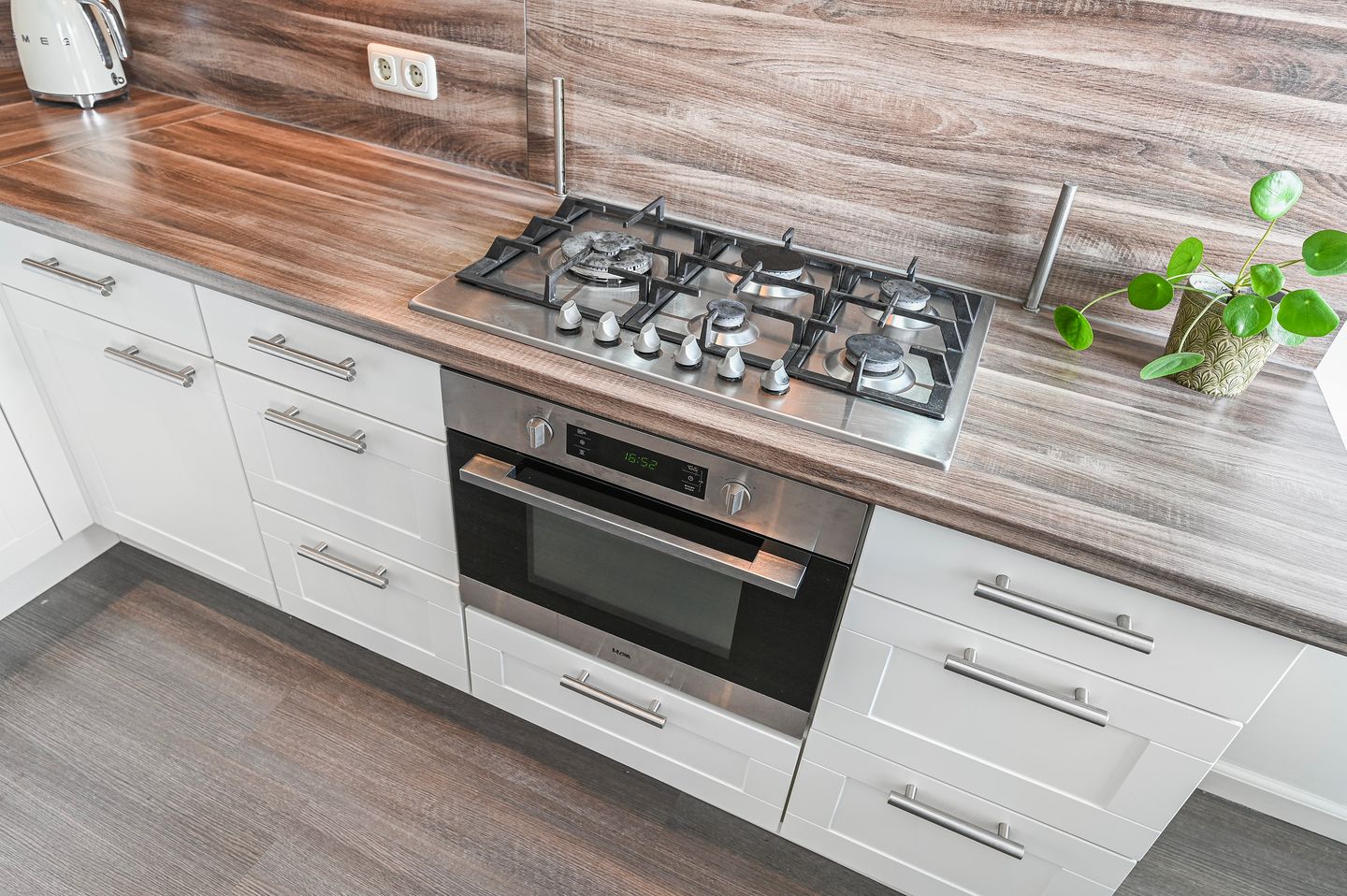 Photo 19 of Wijnandt van Elststraat 30