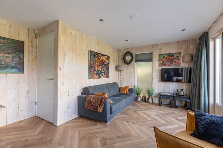 Foto 5 van Nauerna 4-B