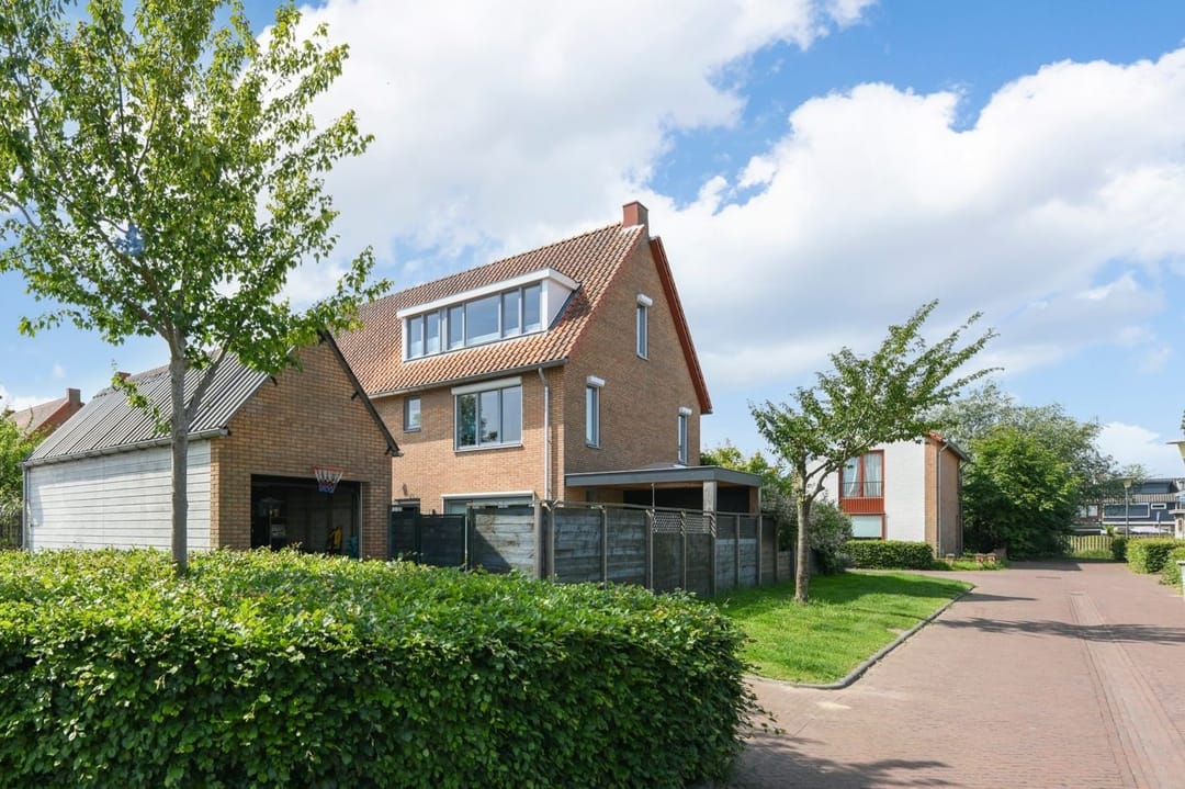 Foto 2 van L.A. Braakstraat 1