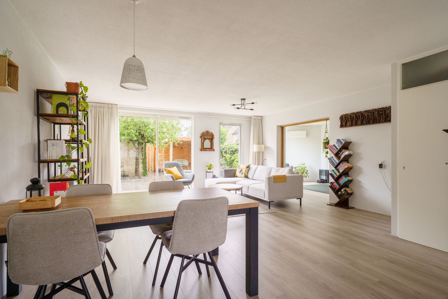 Foto 14 van Lotusbloemweg 90