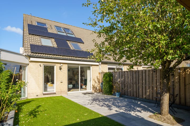 Foto 32 van Lotusbloemweg 90