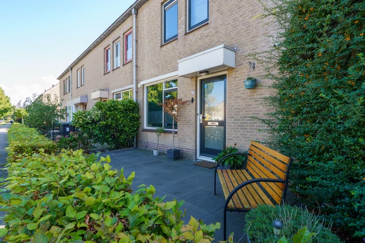 Foto 34 van Lotusbloemweg 90