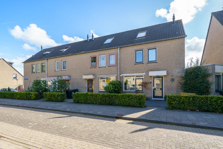 Foto 36 van Lotusbloemweg 90