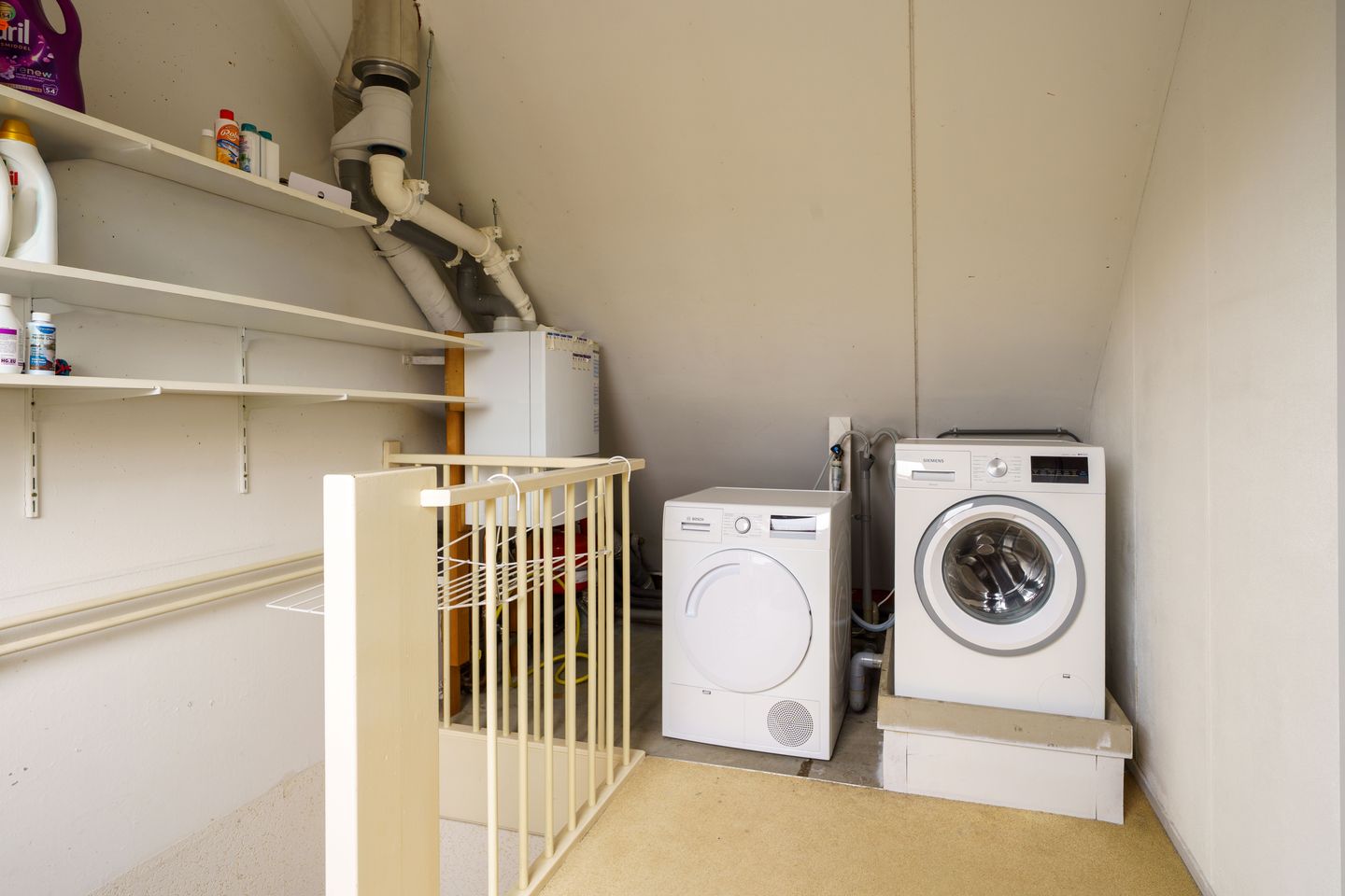 Foto 25 van Lotusbloemweg 90