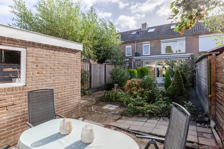 Foto 36 van Graaf Janstraat 22