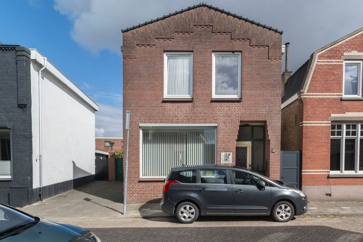 Photo 2 of Voorstraat 7