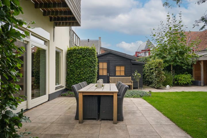 Photo 38 of Aart Robberstraat 7