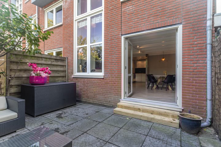 Photo 11 of Rapenburgerplein 25