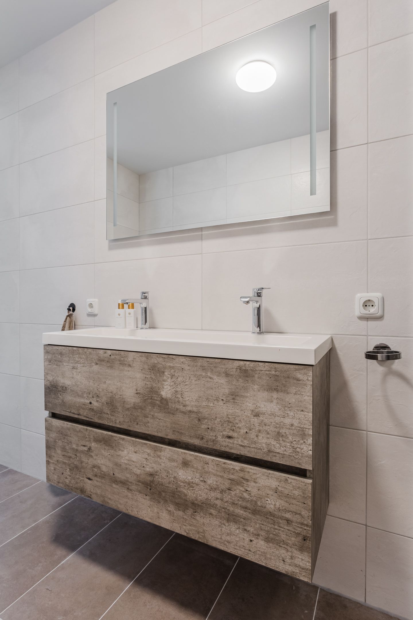 Foto 21 van Januaristraat 65