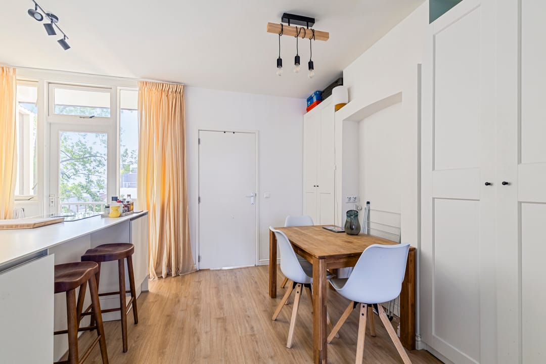 Photo 13 of Van Bossestraat 26-3