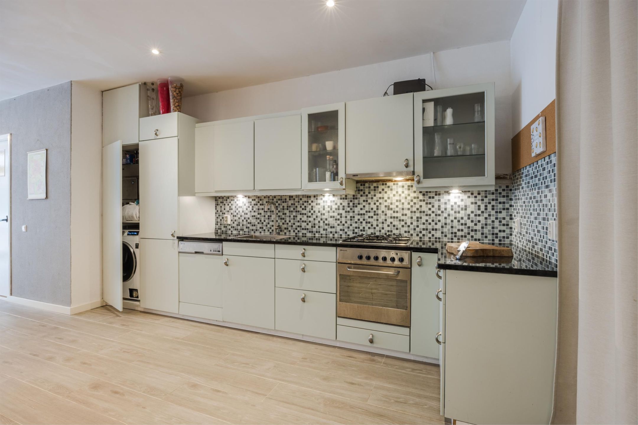 Photo 12 of Menninckstraat 54