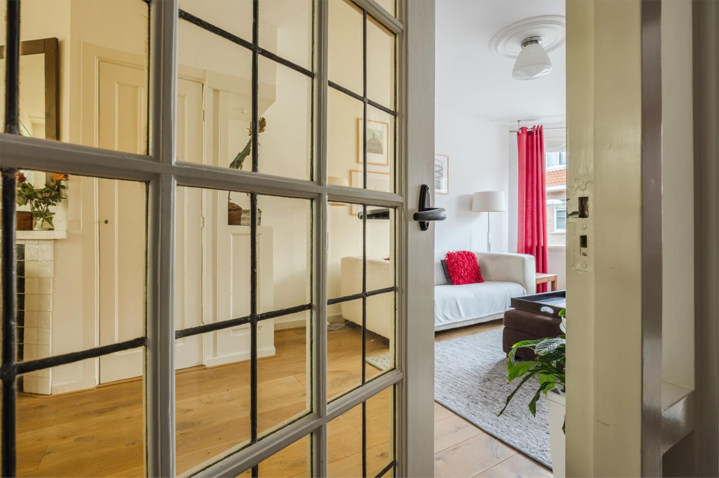 Photo 19 of Menninckstraat 54